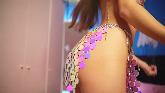 Snapshot of alexxisrae chatting on 10.31.25 alexxisrae online show from 10.31.25