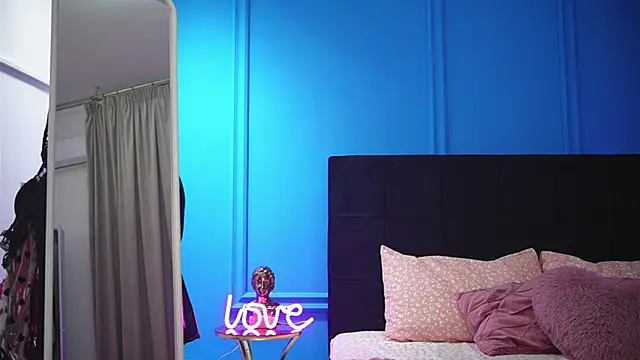 Snapshot of alexxisrae chatting on 11.15.25 alexxisrae online show from 11.15.25