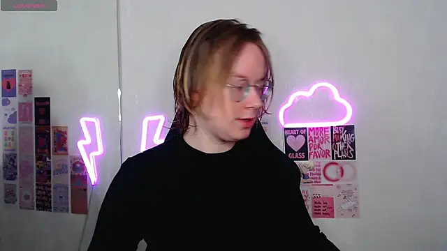 Amanda Butlerr online show from 04.10.26