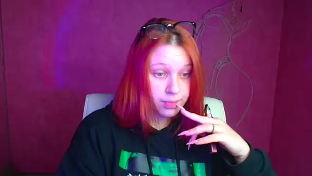 ScarletVixen  online show from 10.02.25