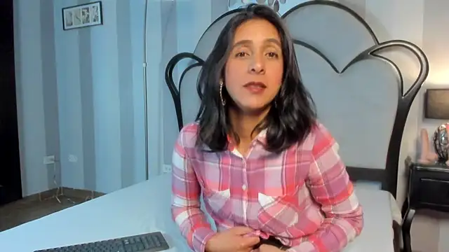 Snapshot of MiaAmore_ chatting on 02.19.26 MiaAmore online show from 02.19.26