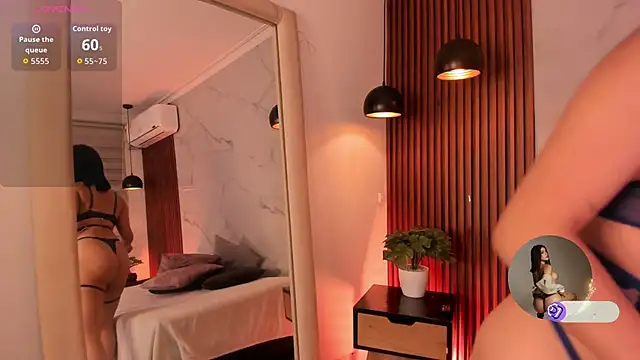 SophieCollins 1 online show from 11.17.25