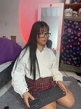 lilitth777 online show from 12.15.25