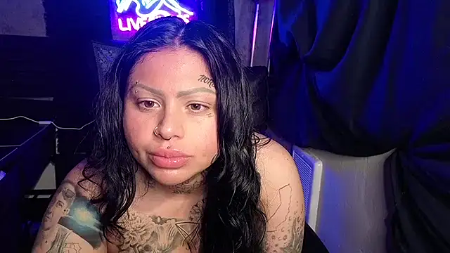 Snapshot of chicanachic13 chatting on 01.18.26 chicanachic13 online show from 01.18.26