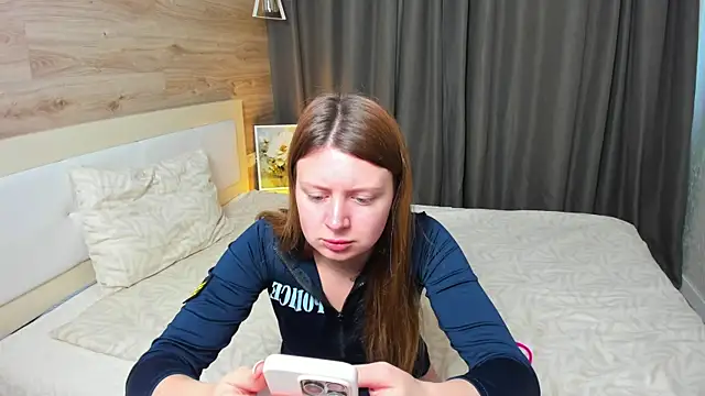 Babyy Lynaa online show from 11.25.25