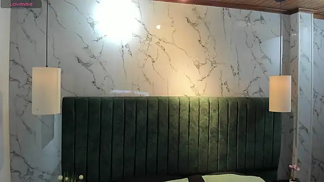 AustinJones  online show from 10.30.25