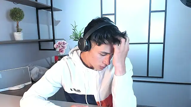 AustinJones  online show from 02.13.26