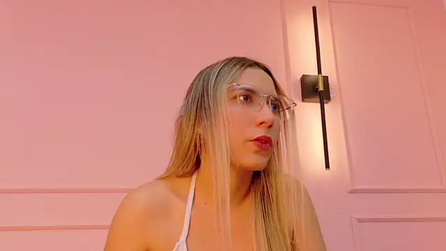 MaddieTease online show from 12.22.25