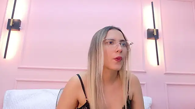 MaddieTease online show from 02.07.26