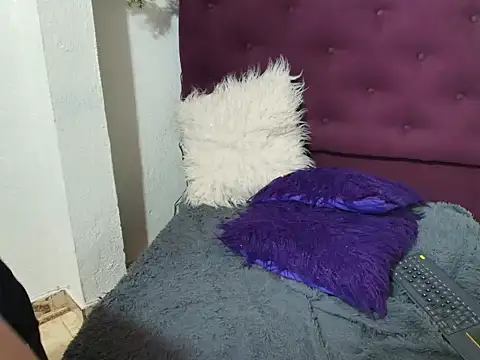 Khloe Tommson  online show from 11.10.25