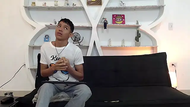 BEAUTY BOYS1 online show from 11.30.25