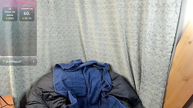 MiaLores online show from 11.11.25