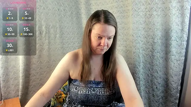 MiaLores online show from 02.11.26