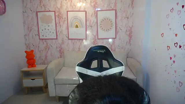 Kylie ch1 online show from 10.11.25