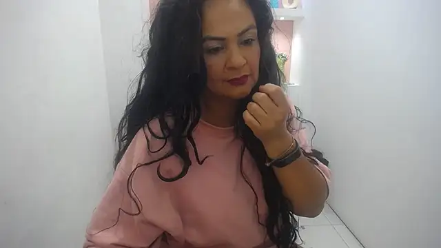 FunnyMatureXxX online show from 12.14.25