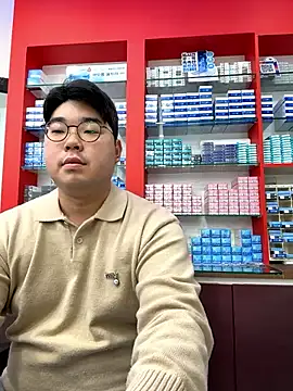 Snapshot of gayfucuxuc chatting on 11.26.25 gayfucuxuc online show from 11.26.25