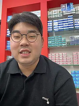 Snapshot of gayfucuxuc chatting on 11.27.25 gayfucuxuc online show from 11.27.25