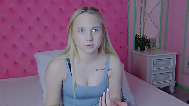 Sky Cutie online show from 02.24.26