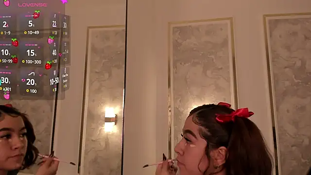 doll eyees  online show from 10.11.25