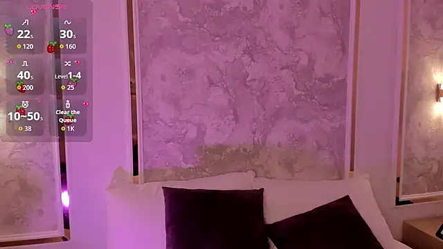 doll eyees  online show from 11.04.25