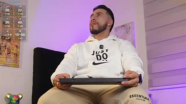 Snapshot of Thiago_Hill chatting on 02.17.26 Thiago Hill online show from 02.17.26