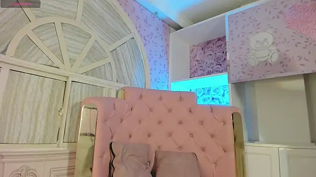 Dani rivass online show from 12.19.25