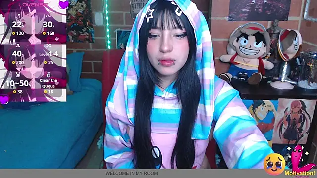 Snapshot of _alexa19pretty_ chatting on 09.15.25 alexa19pretty online show from 09.15.25