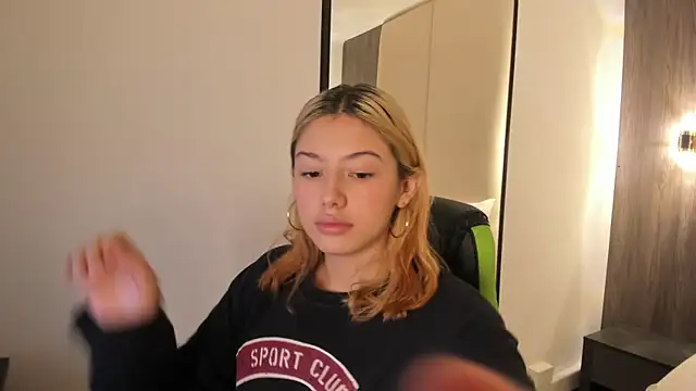 daniand  online show from 11.19.25