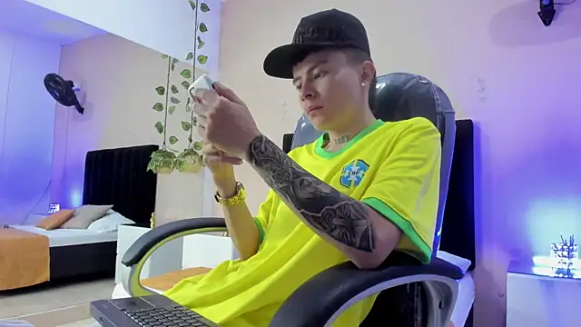 Nascary Fox online show from 11.16.25