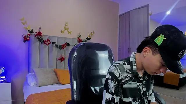 Nascary Fox online show from 12.21.25