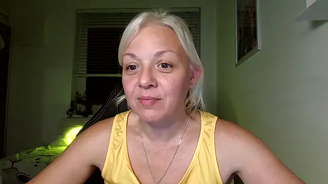 Linsy Kim online show from 09.17.25