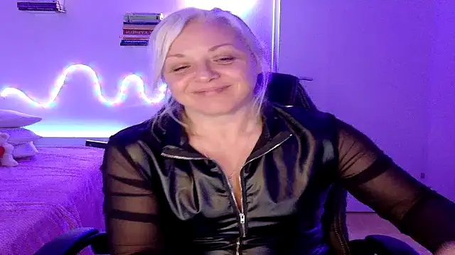 Linsy Kim online show from 03.26.26