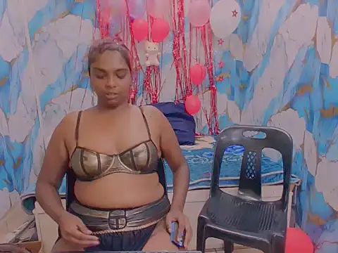 Snapshot of indianmystica694u chatting on 02.15.26 indianmystica694u online show from 02.15.26