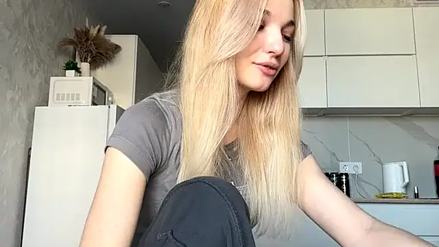 MycuteMolly online show from 10.03.25