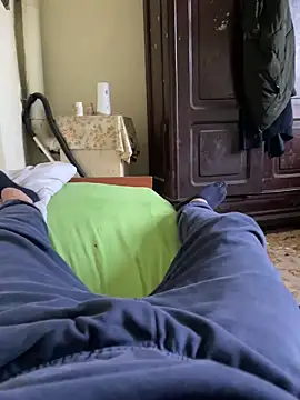 Snapshot of Daniel_cornel chatting on 09.18.25 Daniel cornel online show from 09.18.25