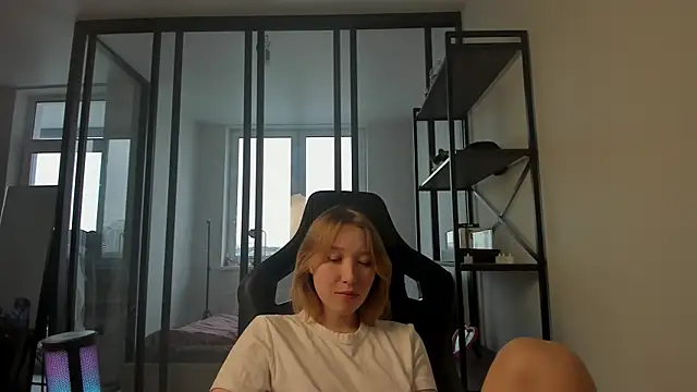 Agatha May online show from 11.30.25