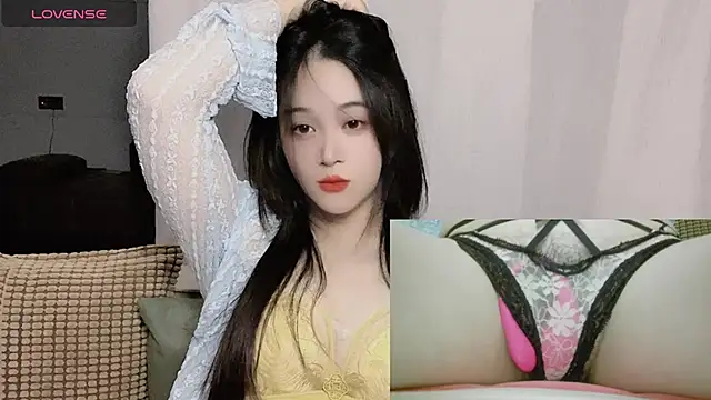 woaiqinqin online show from 10.15.25