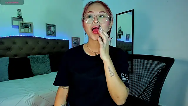 MAYASMITH   online show from 07.03.26