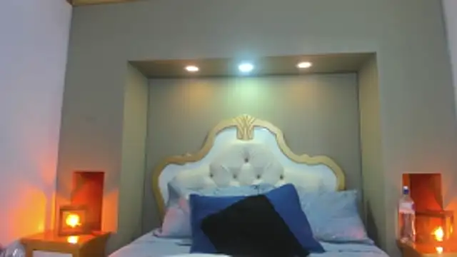 AteneaGreyy online show from 10.31.25