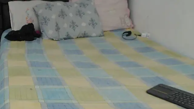 zoe stp latina online show from 11.27.25