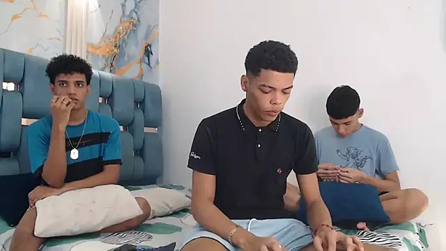 PRETTY FEM online show from 03.24.26