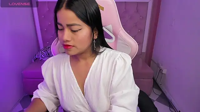 Victoria b  online show from 09.14.25