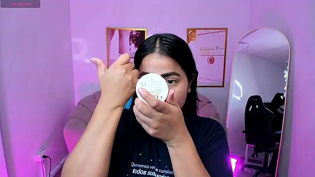 Victoria b  online show from 09.15.25