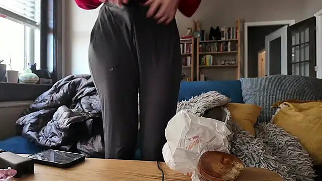 Snapshot of knottybunny chatting on 10.23.25 knottybunny online show from 10.23.25