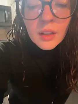 Snapshot of knottybunny chatting on 11.29.25 knottybunny online show from 11.29.25