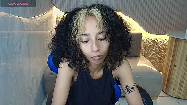 Snapshot of Agnis_ink_r chatting on 11.07.25 Agnis ink r online show from 11.07.25