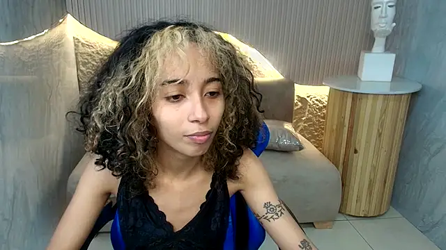 Snapshot of Agnis_ink_r chatting on 11.24.25 Agnis ink r online show from 11.24.25