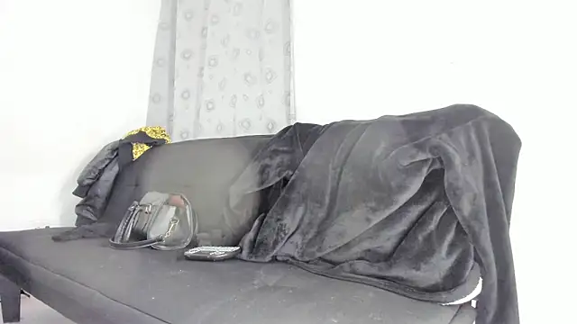 Snapshot of mila_dash chatting on 11.08.25 mila dash online show from 11.08.25