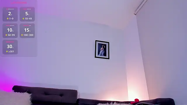 Snapshot of Mariee-Laveau chatting on 11.06.25 Mariee-Laveau online show from 11.06.25