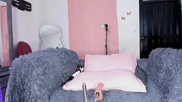 Snapshot of REINA_ADAHARA chatting on 02.13.26 REINA ADAHARA online show from 02.13.26